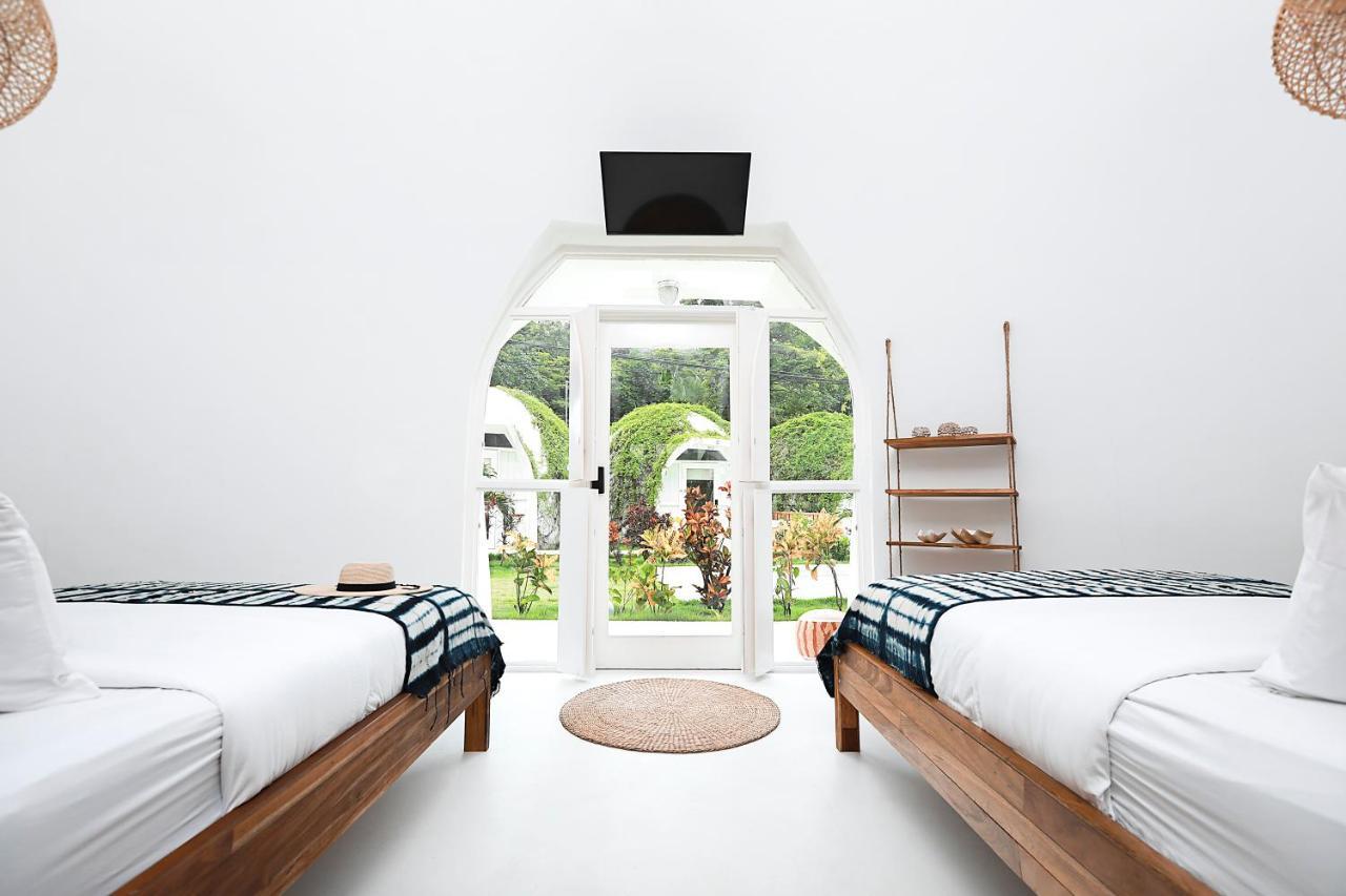 Igloo Manuel Antonio