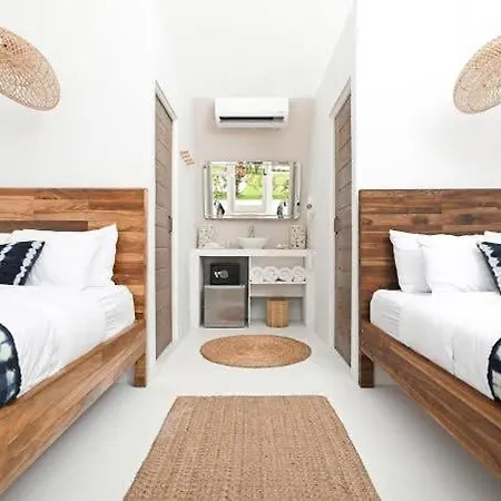 Igloo Beach Lodge Manuel Antonio Exterior photo